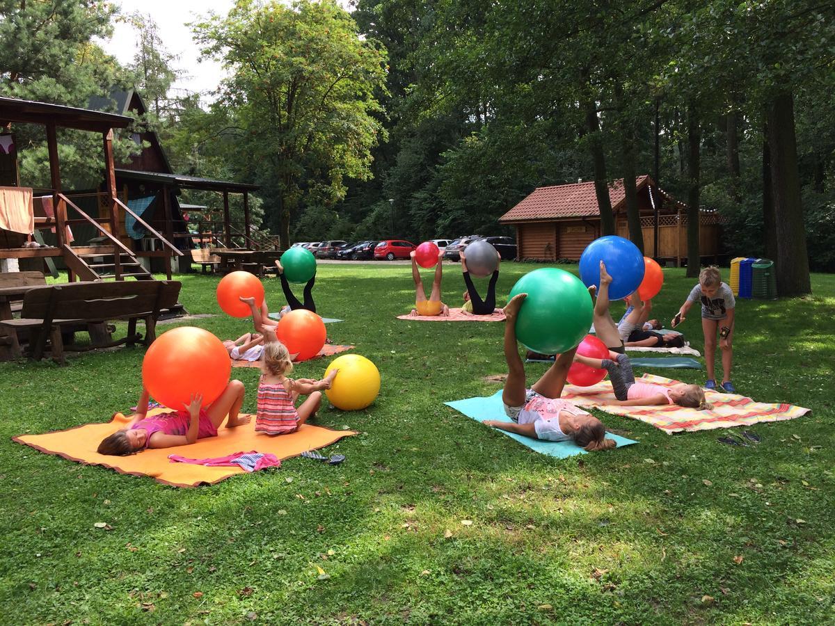Stajnia Sarnowek Nad Jeziorem Rozany Rozajny Wielkie Buitenkant foto